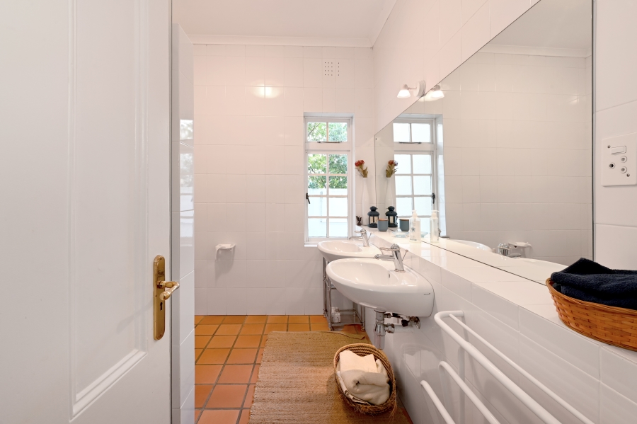 2 Bedroom Property for Sale in Newlands Western Cape